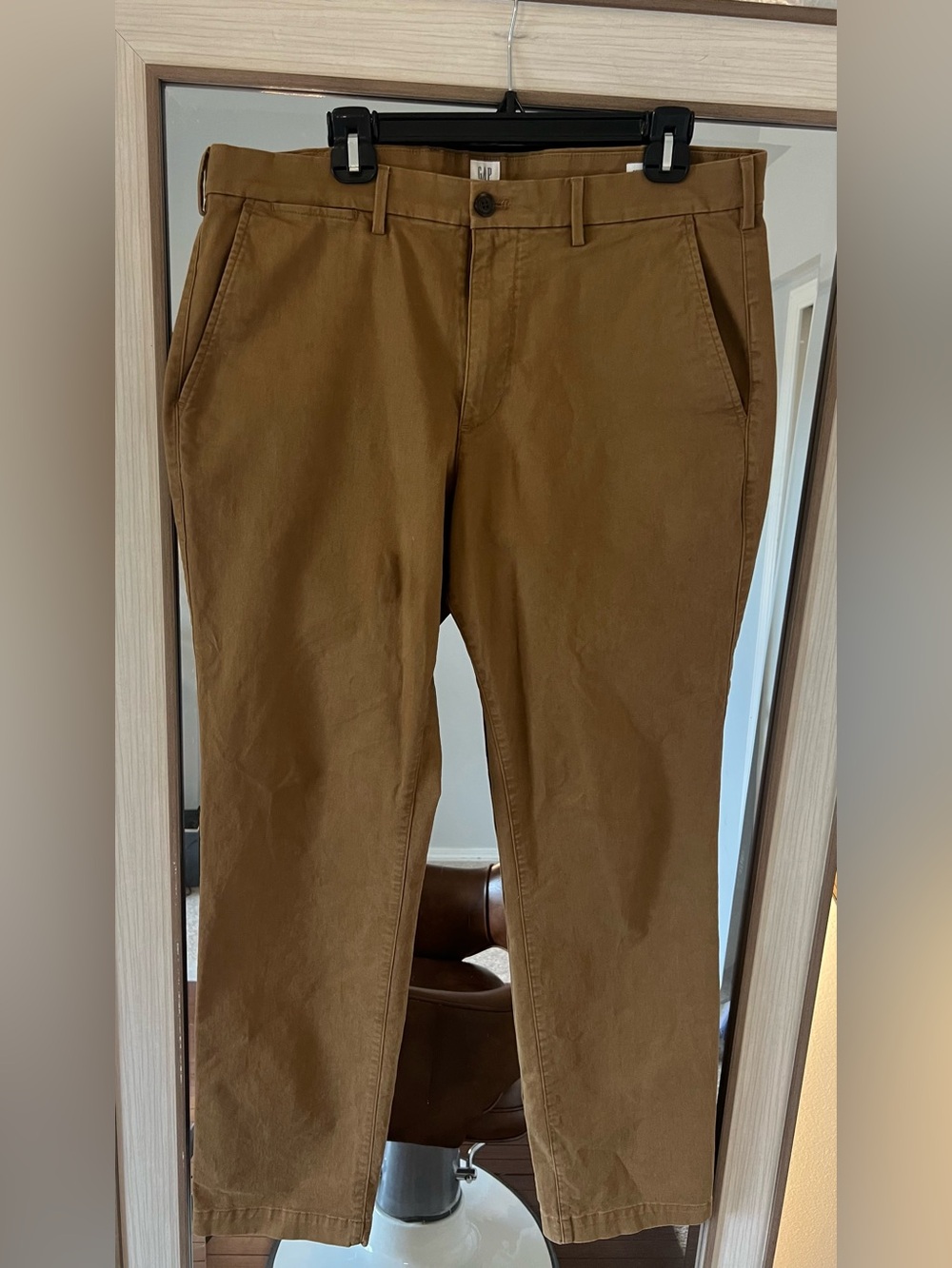 Gap Pants Essential Khakis Straight Tan Cotton Relaxed Straight Size 36x34